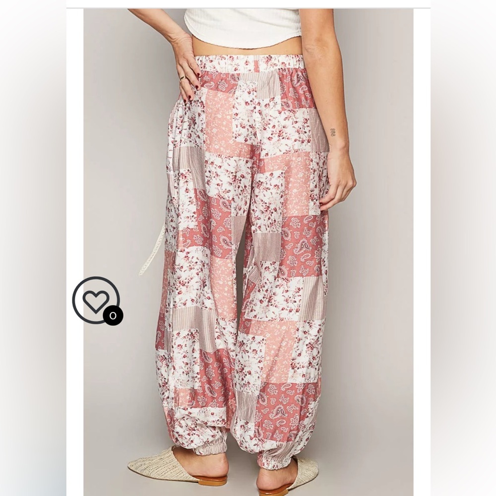 POL Floral Patchwork Print Lightweight Joggers NW… - image 3